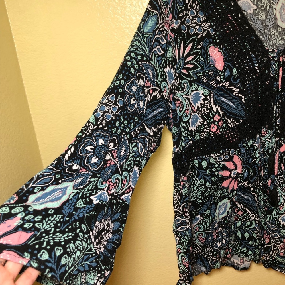 Torrid Babydoll Gauze Crochet Trim boho Lace-Up Top size 2 - Picture 6 of 9